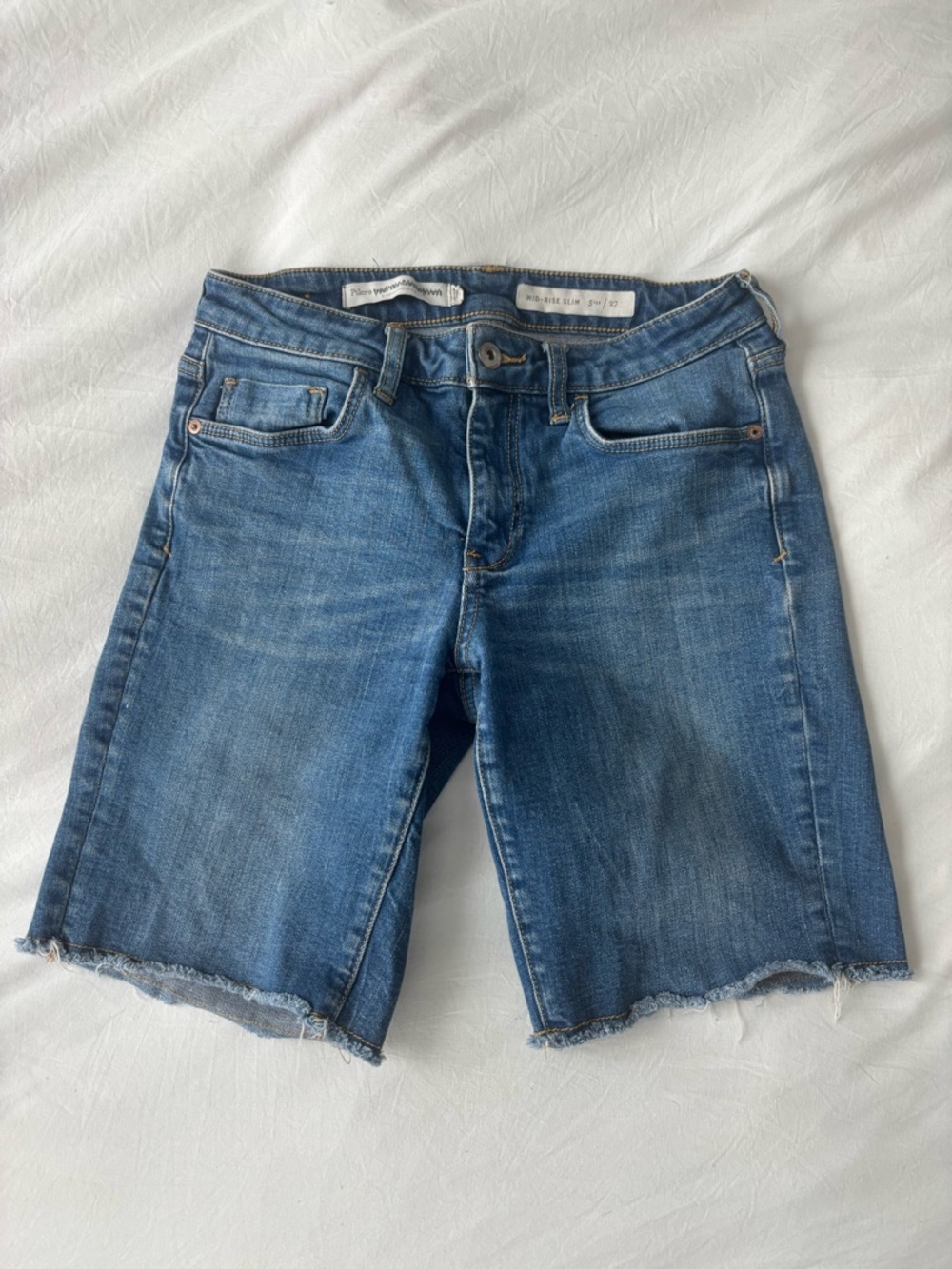 Pilcro Anthropologie Mid-Rise Slim Denim Shorts – Size 27